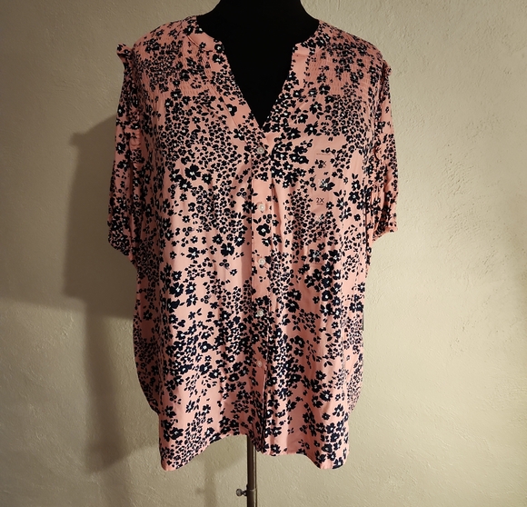 Tommy Hilfiger Tops - Tommy Hilfiger Women's Pink Floral Short Sleeve V-Neck Blouse 2X NWT